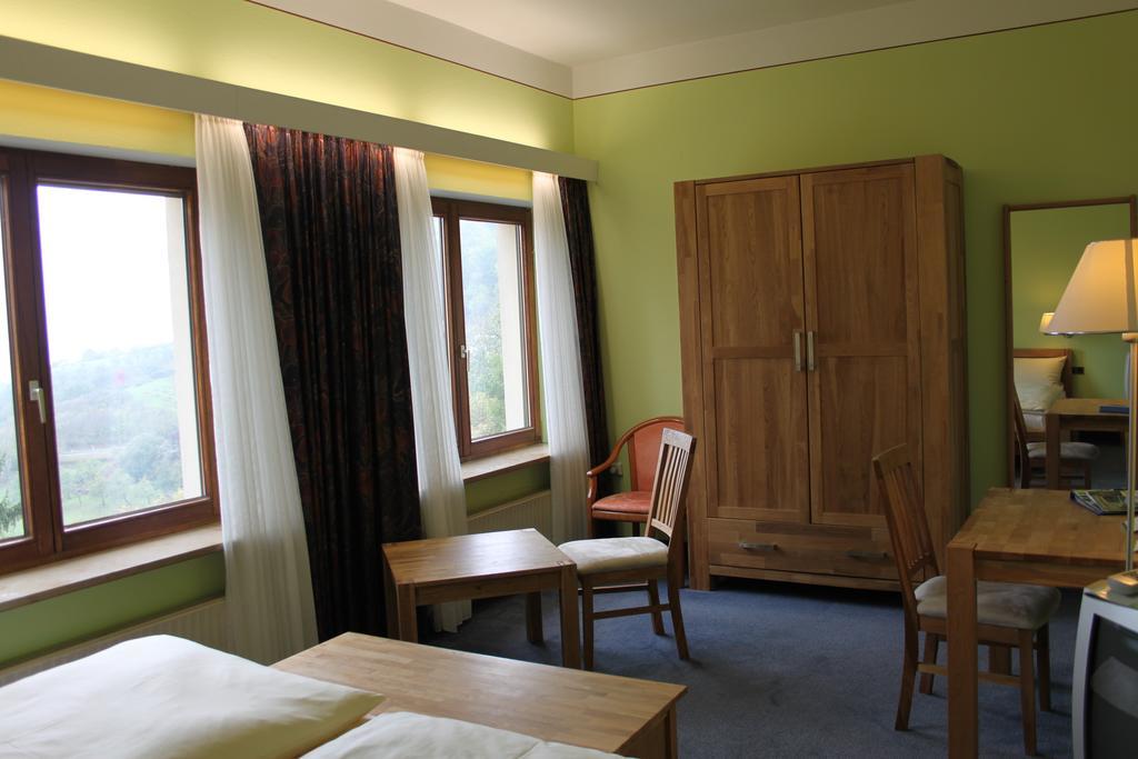 Hotel-Gasthof Die Post Brennerei Frankenhoehe Schillingsfürst Exteriör bild
