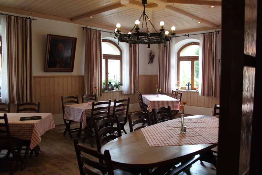 Hotel-Gasthof Die Post Brennerei Frankenhoehe Schillingsfürst Exteriör bild